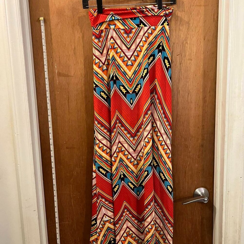 🐻Size S - Multi-Colored Maxi Skirt